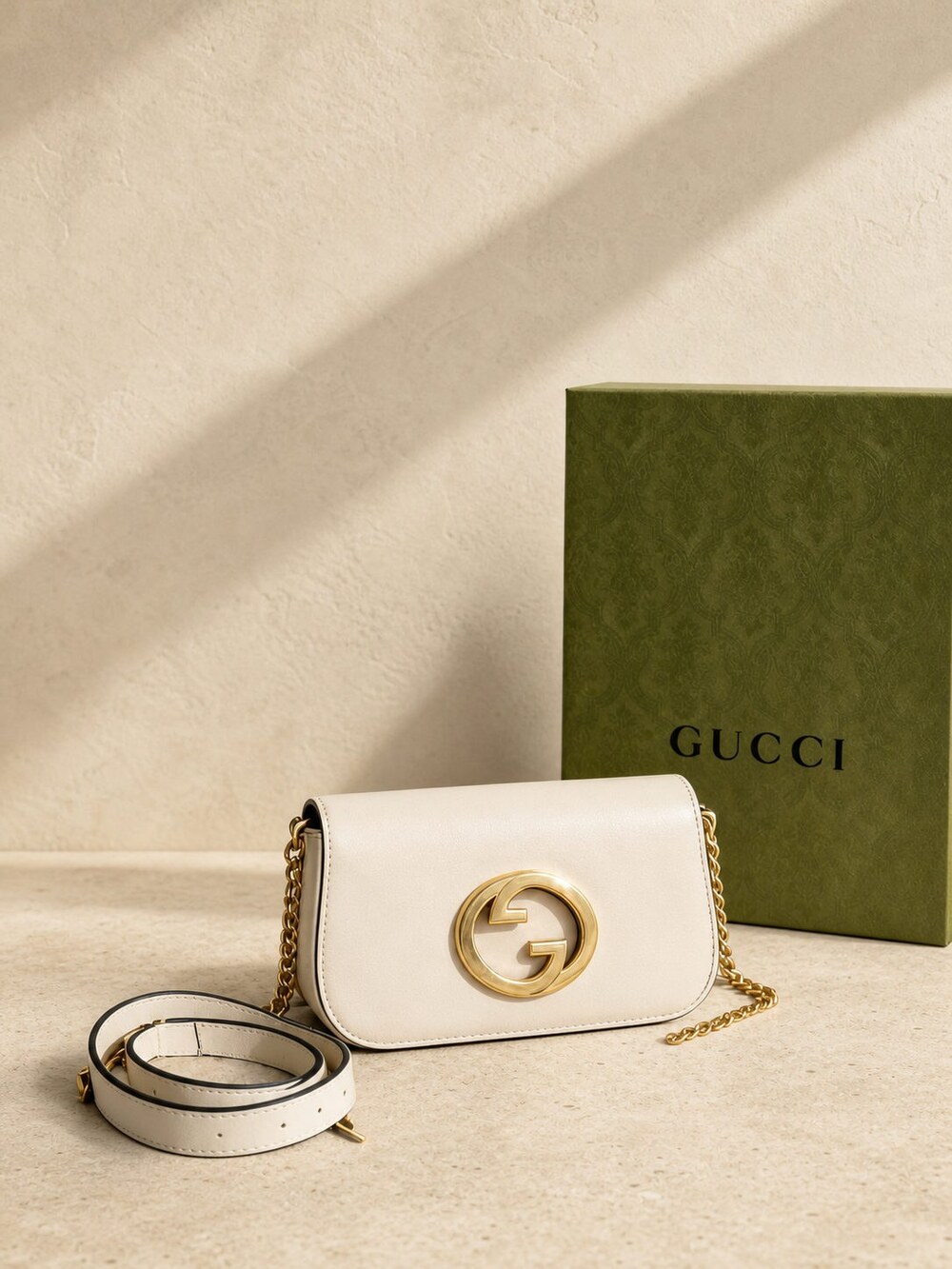 Gucci Medium White Calfskin Purse with Gold Tone Chain - Picture 3 of 6